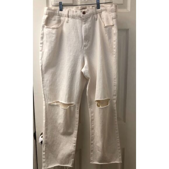 Universal Thread NWT Women's Cut Knee Off White Jeans Size 14 Vintage Straight - Picture 1 of 16